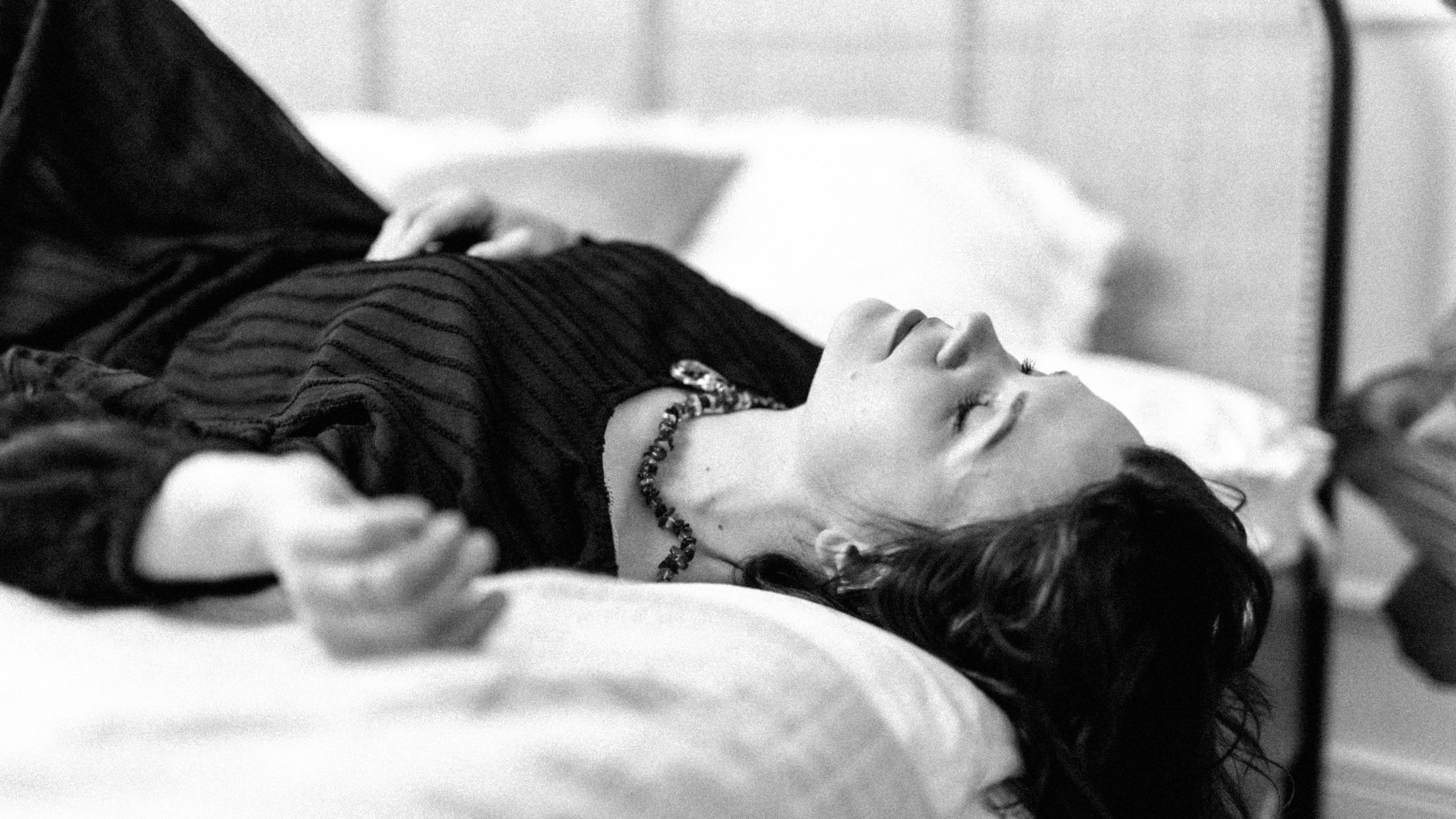 SesjaMilk-00704-20230325-12-16-15_r5_Red